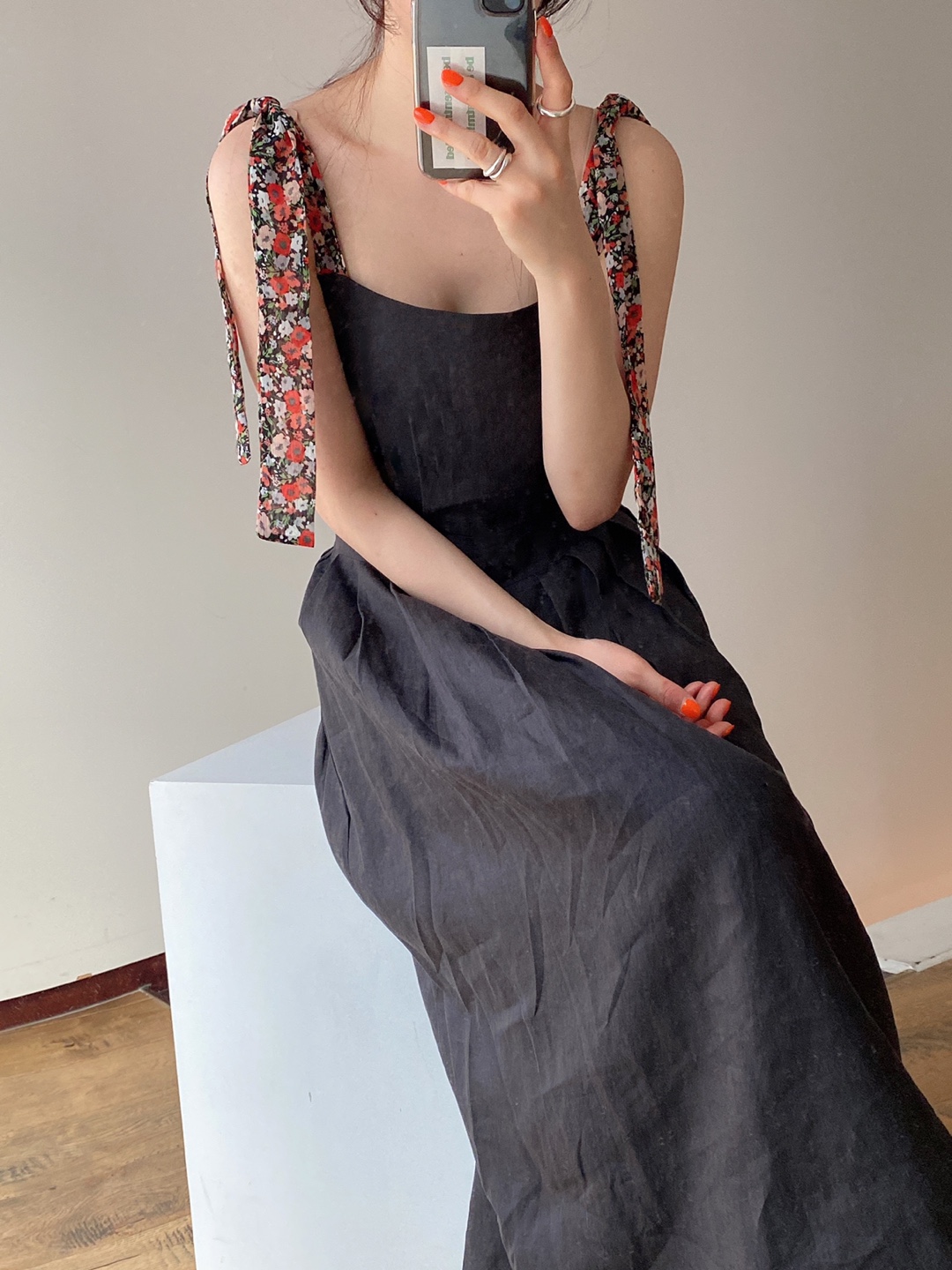 flower shoulder dress-black