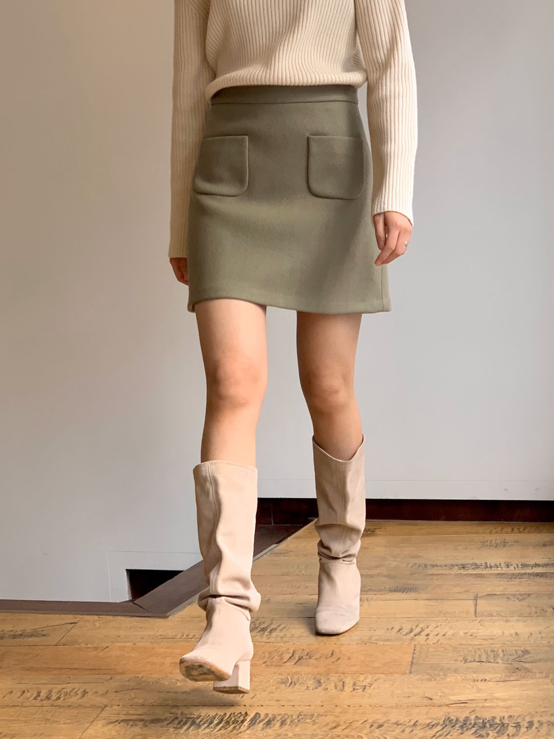 two pocket wool skirt