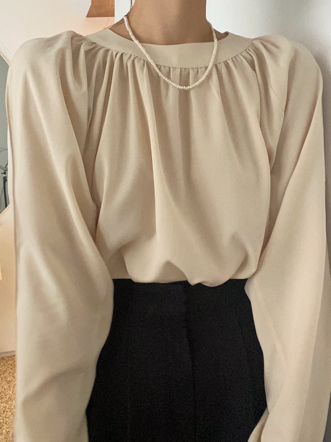 yuri blouse(일주일지연)
